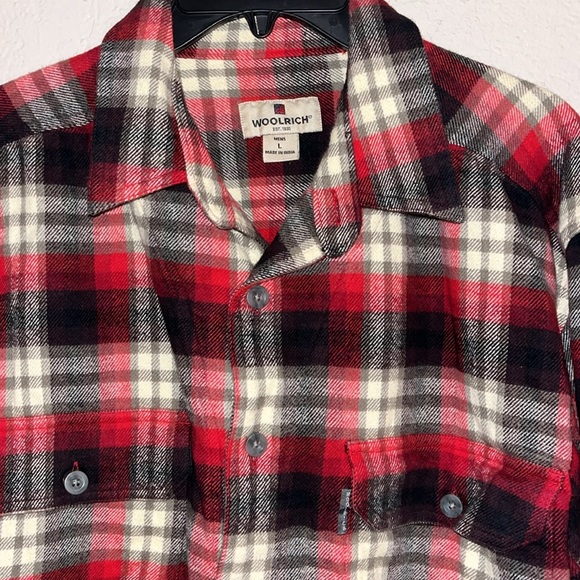 Woolrich heavy made flannel plaid button down size large - Picture 2 of 4